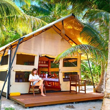 แบร์ฟุต มันตา ไอส์แลนด์ รีสอร์ต Hotel Drawaqa Island ภายนอก รูปภาพ