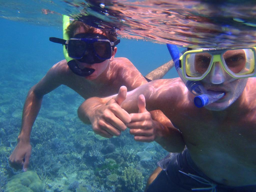 แบร์ฟุต มันตา ไอส์แลนด์ รีสอร์ต Hotel Drawaqa Island ภายนอก รูปภาพ