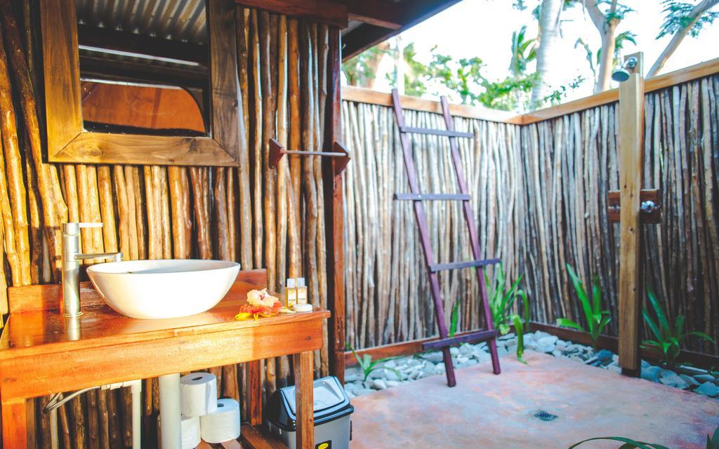 แบร์ฟุต มันตา ไอส์แลนด์ รีสอร์ต Hotel Drawaqa Island ภายนอก รูปภาพ
