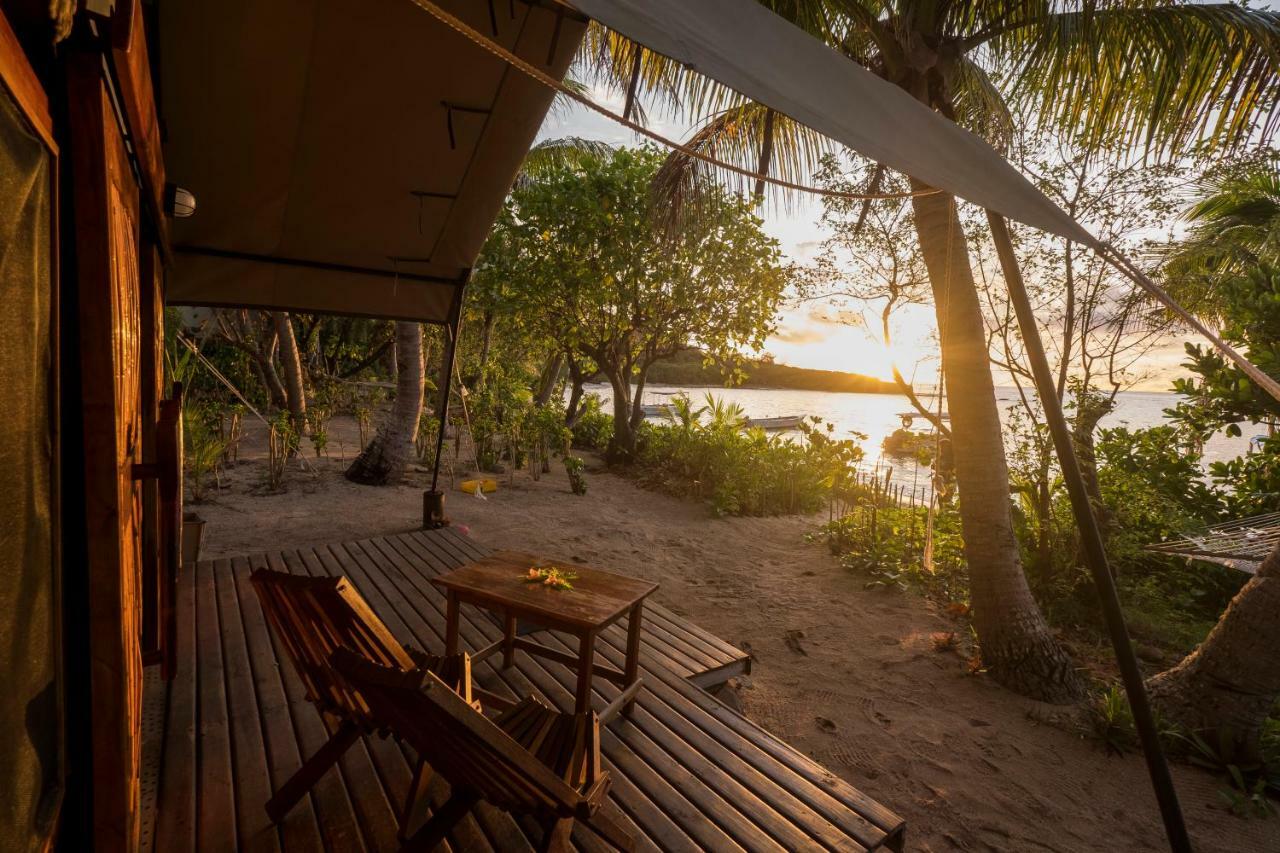 แบร์ฟุต มันตา ไอส์แลนด์ รีสอร์ต Hotel Drawaqa Island ภายนอก รูปภาพ