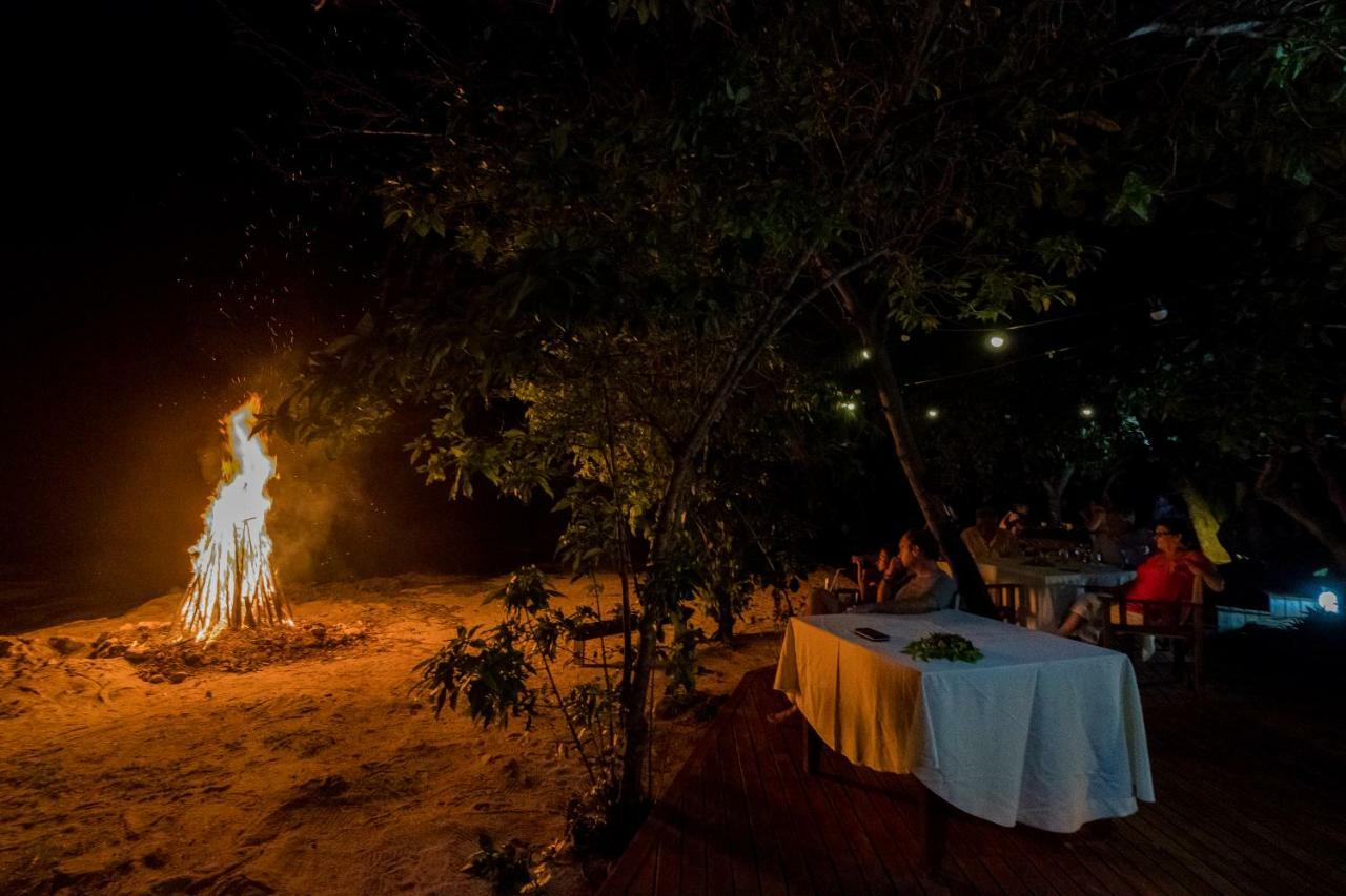 แบร์ฟุต มันตา ไอส์แลนด์ รีสอร์ต Hotel Drawaqa Island ภายนอก รูปภาพ