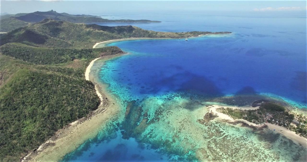 แบร์ฟุต มันตา ไอส์แลนด์ รีสอร์ต Hotel Drawaqa Island ภายนอก รูปภาพ