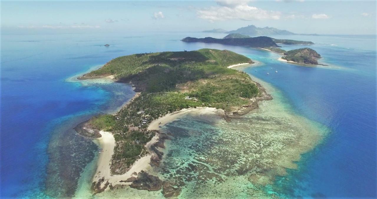 แบร์ฟุต มันตา ไอส์แลนด์ รีสอร์ต Hotel Drawaqa Island ภายนอก รูปภาพ