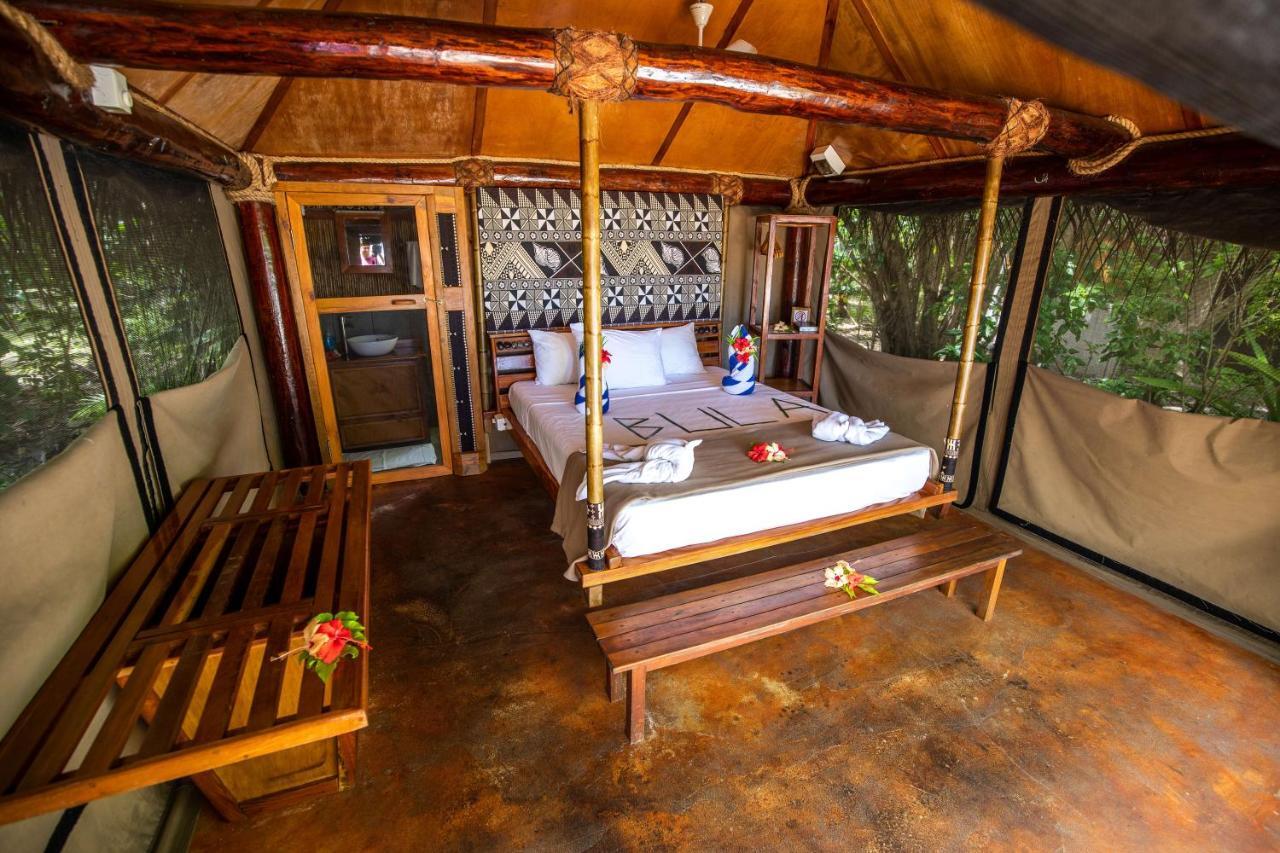 แบร์ฟุต มันตา ไอส์แลนด์ รีสอร์ต Hotel Drawaqa Island ภายนอก รูปภาพ