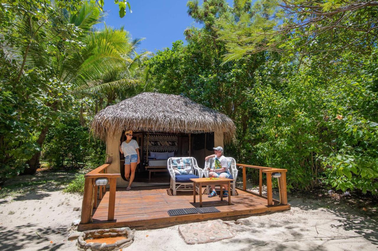 แบร์ฟุต มันตา ไอส์แลนด์ รีสอร์ต Hotel Drawaqa Island ภายนอก รูปภาพ